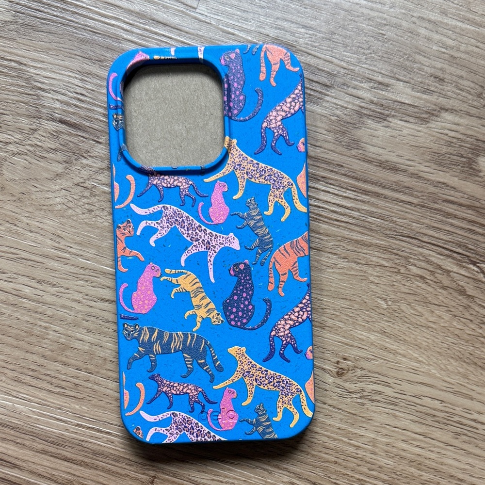 Pela Jungle Cat Pattern Phone Case - Protective Slim Cover
